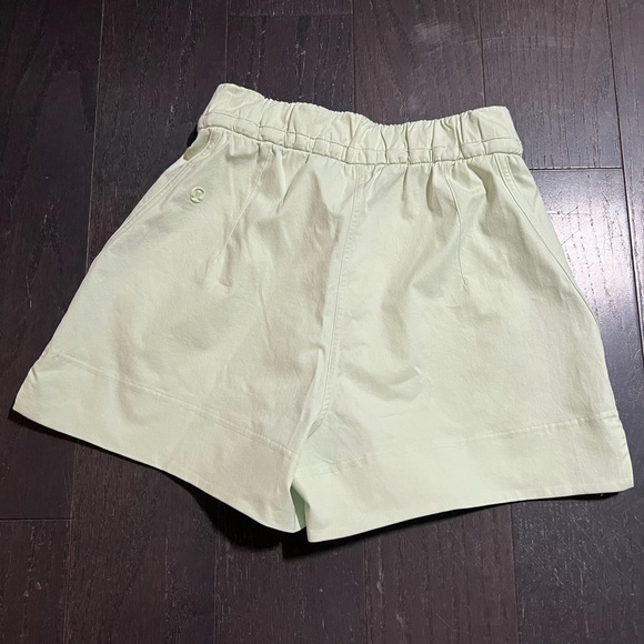 Lululemon Cinchable Waist High Rise WovenShort 3.5" Women Kohlrabi Green XXSMALL - Picture 6 of 6